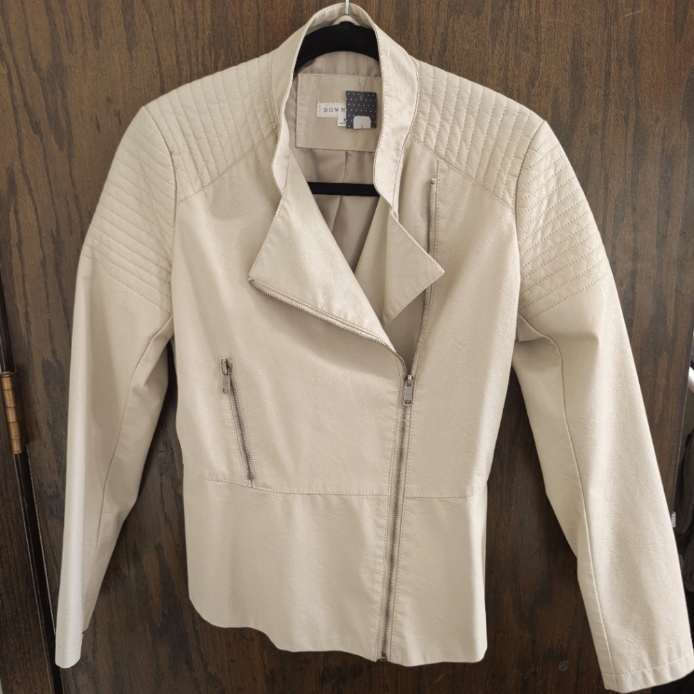 NWT DOWNEAST Cream Women's PU Leather Jacket w/Pocket On Right Side
